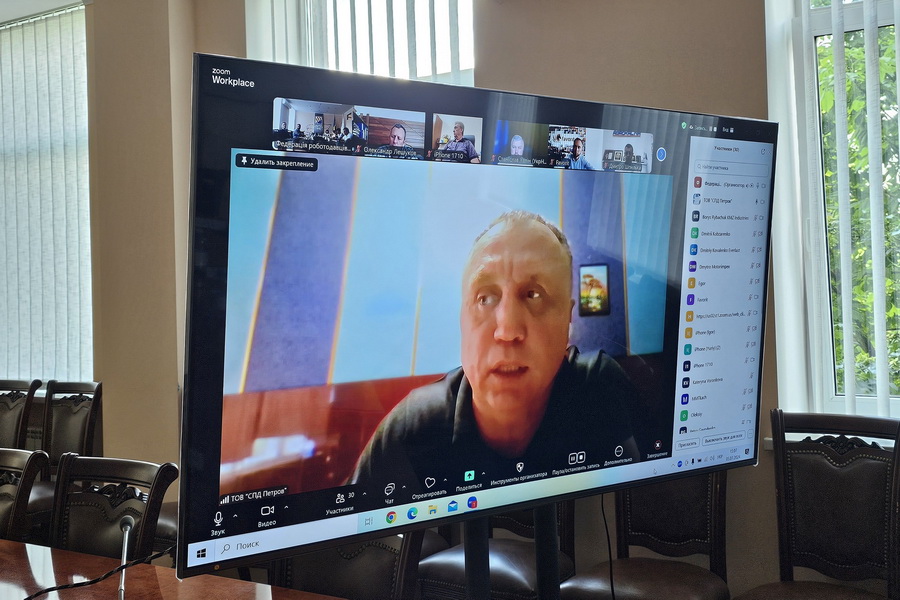 451022966 1057572499184