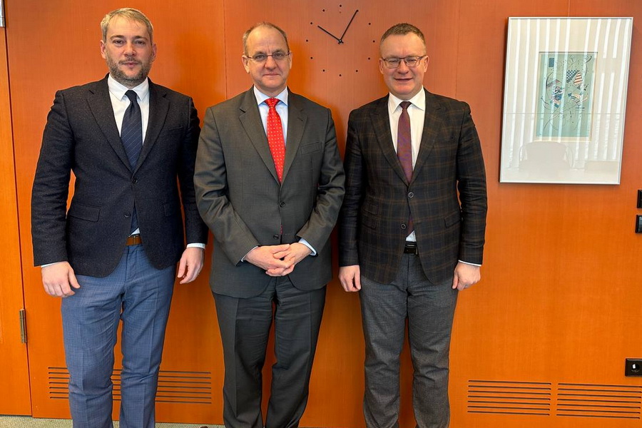 photo 5438565410610993378 y